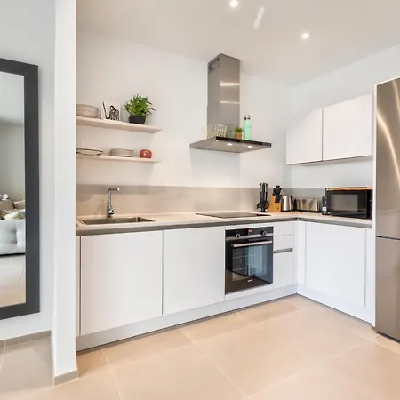 Jardines - Tabor 2-3 Pool View