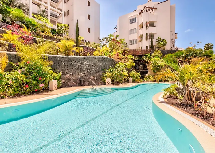 Jardines - Tabor 2-3 Pool View